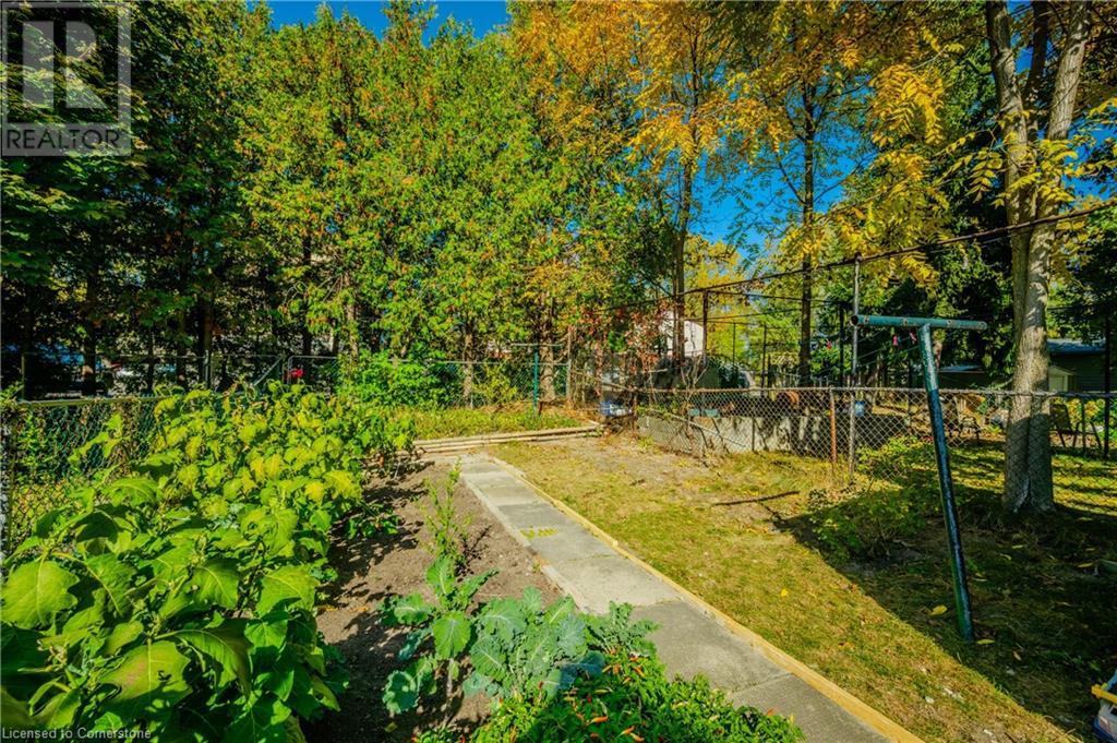 92 Charles Best Place, Kitchener, Ontario  N2M 5A3 - Photo 34 - 40657466