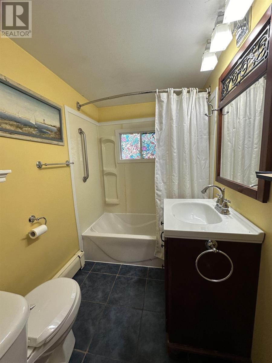 13 Locust Street, Montague, Prince Edward Island  C0A 1R0 - Photo 12 - 202426768