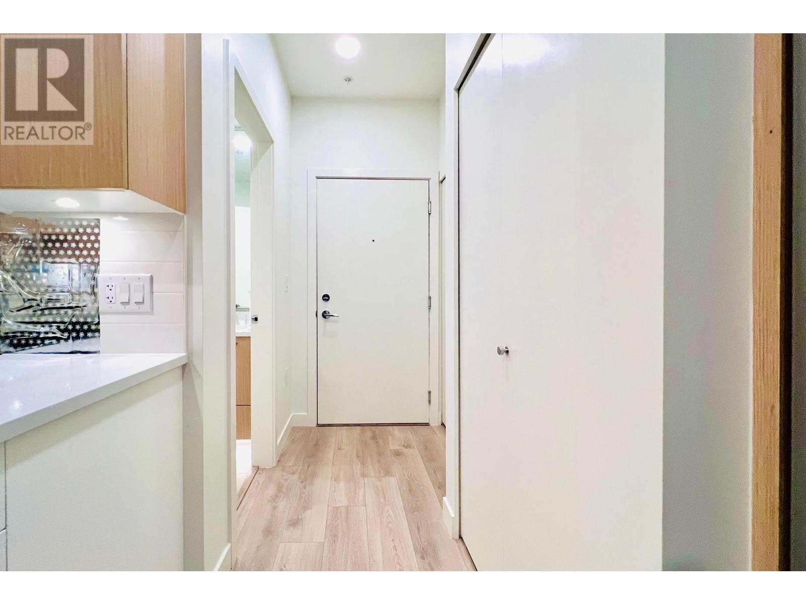 209 7588 16th Street, Burnaby, British Columbia  V3N 0H8 - Photo 16 - R2944107