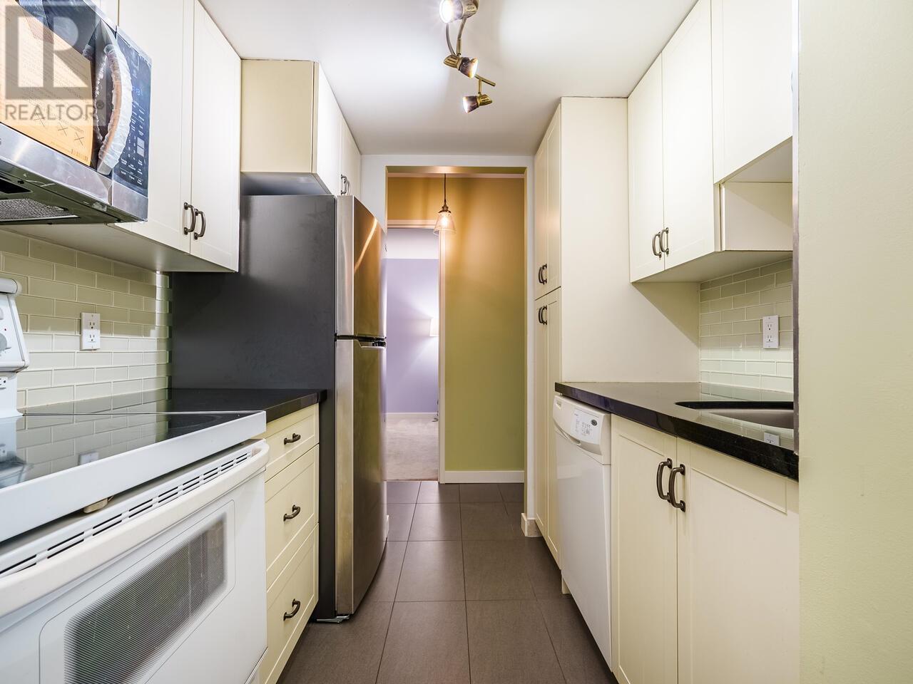 208 2004 Fullerton Avenue, North Vancouver, British Columbia  V7P 3G8 - Photo 9 - R2938131