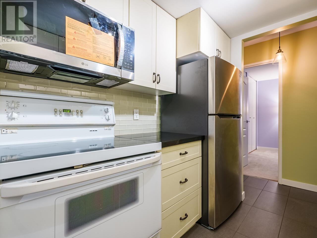 208 2004 Fullerton Avenue, North Vancouver, British Columbia  V7P 3G8 - Photo 10 - R2938131
