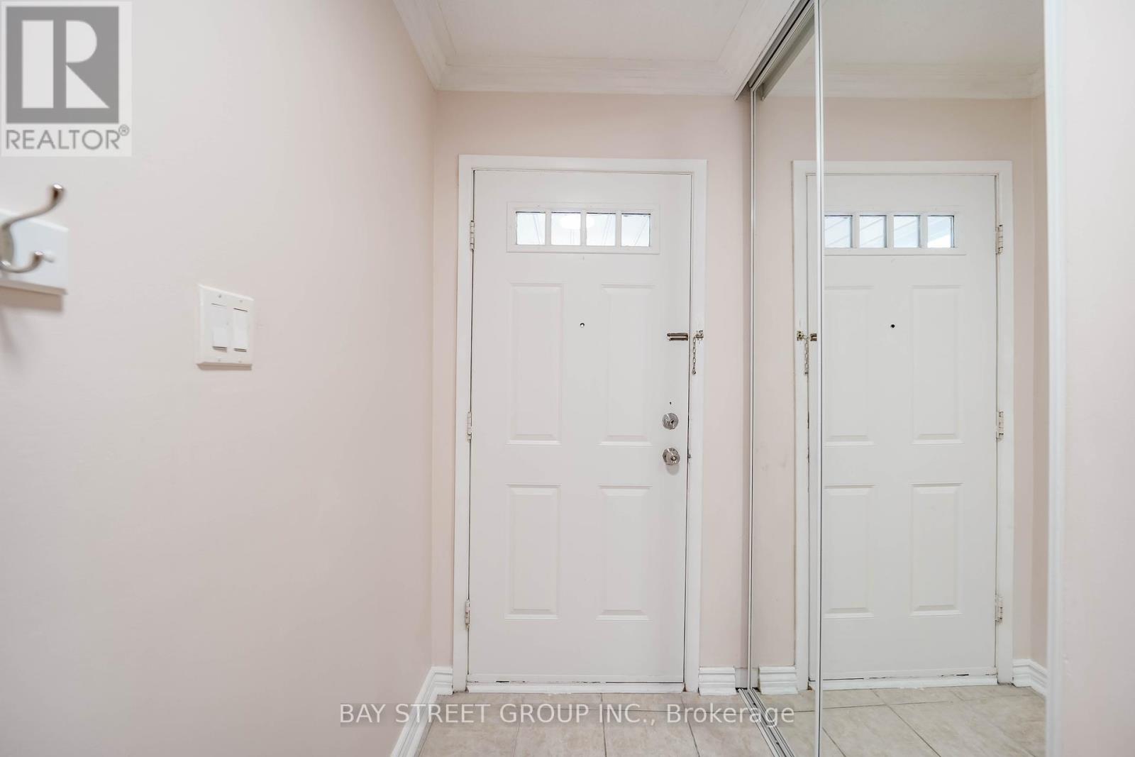 19 Sandy Haven Drive, Toronto, Ontario  M1W 3H8 - Photo 3 - E10428231