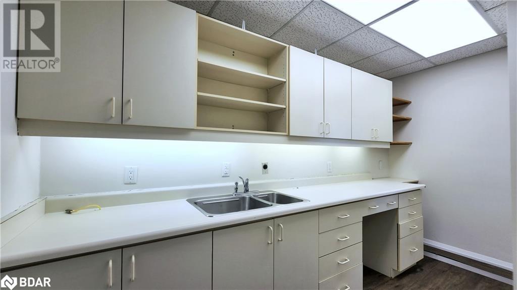 89 Collier Street, Barrie, Ontario  L4M 1H2 - Photo 16 - 40612685