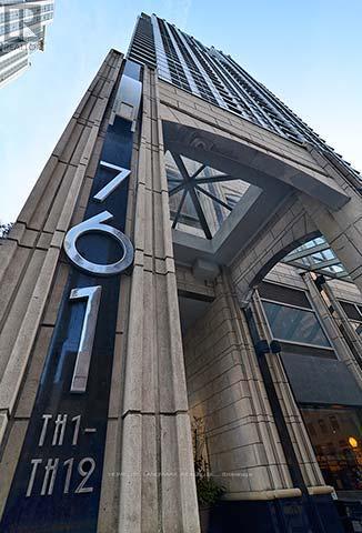 2104 - 761 BAY STREET, Toronto, Ontario