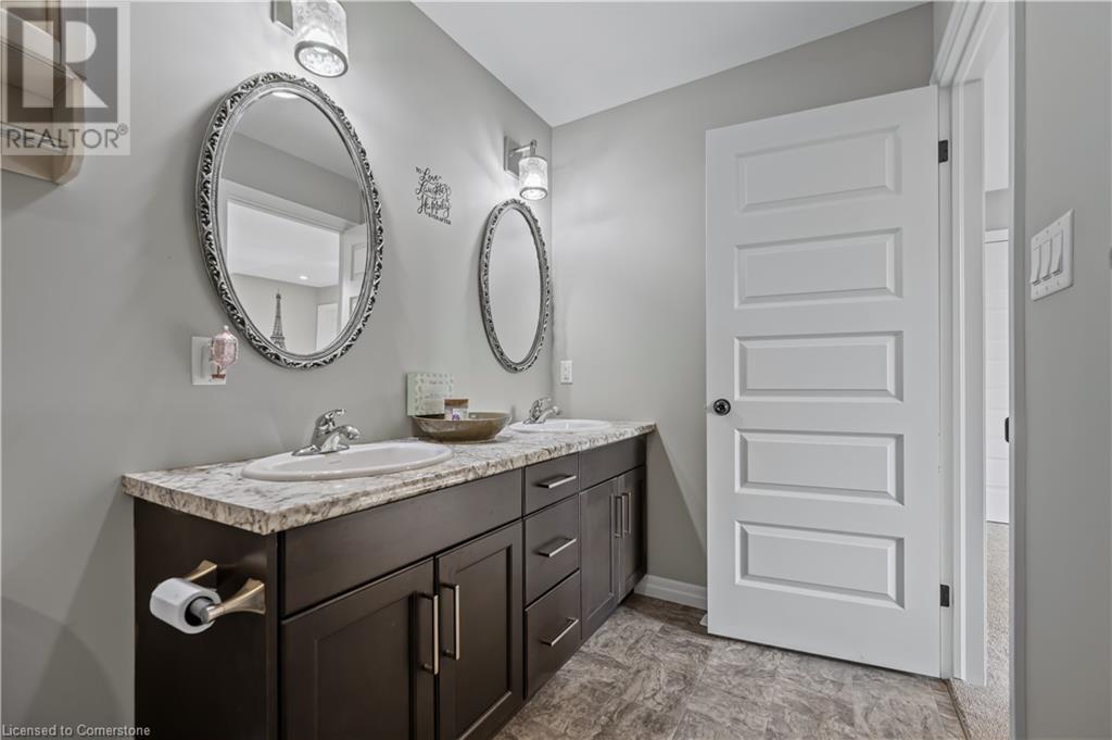 279 Oak Street, Lucan, Ontario  N0M 2J0 - Photo 19 - 40632846