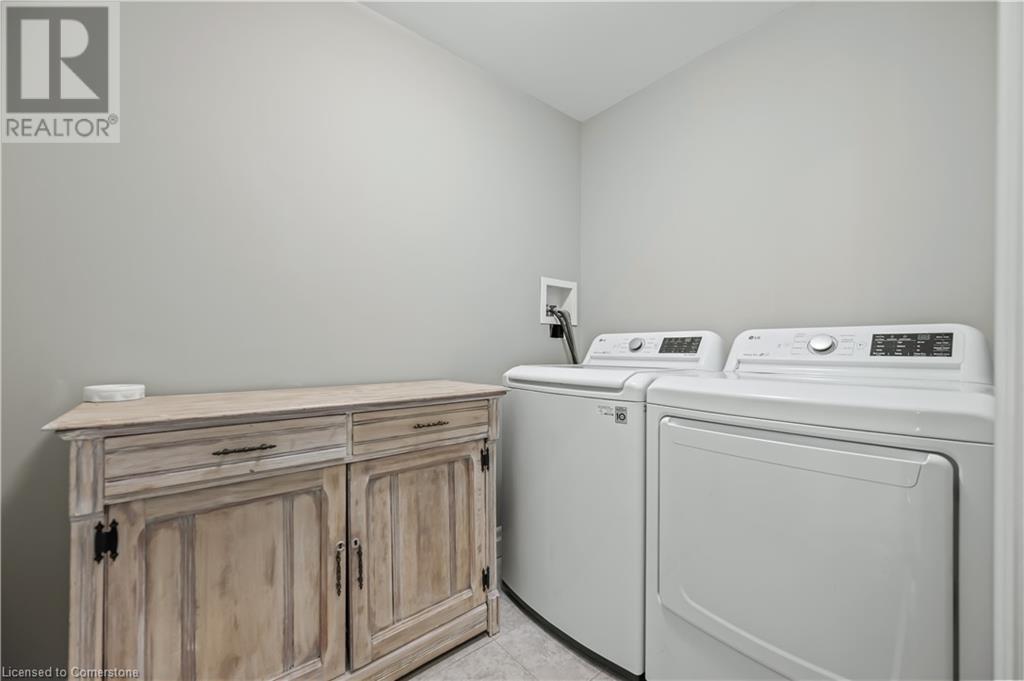 279 Oak Street, Lucan, Ontario  N0M 2J0 - Photo 14 - 40632846