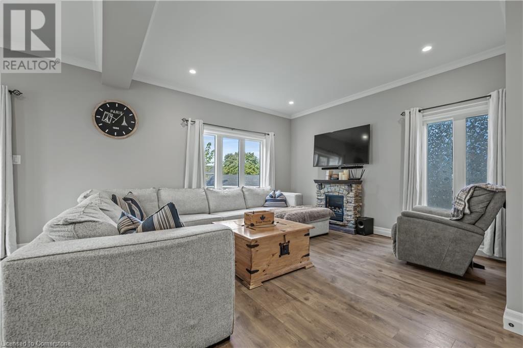 279 Oak Street, Lucan, Ontario  N0M 2J0 - Photo 6 - 40632846