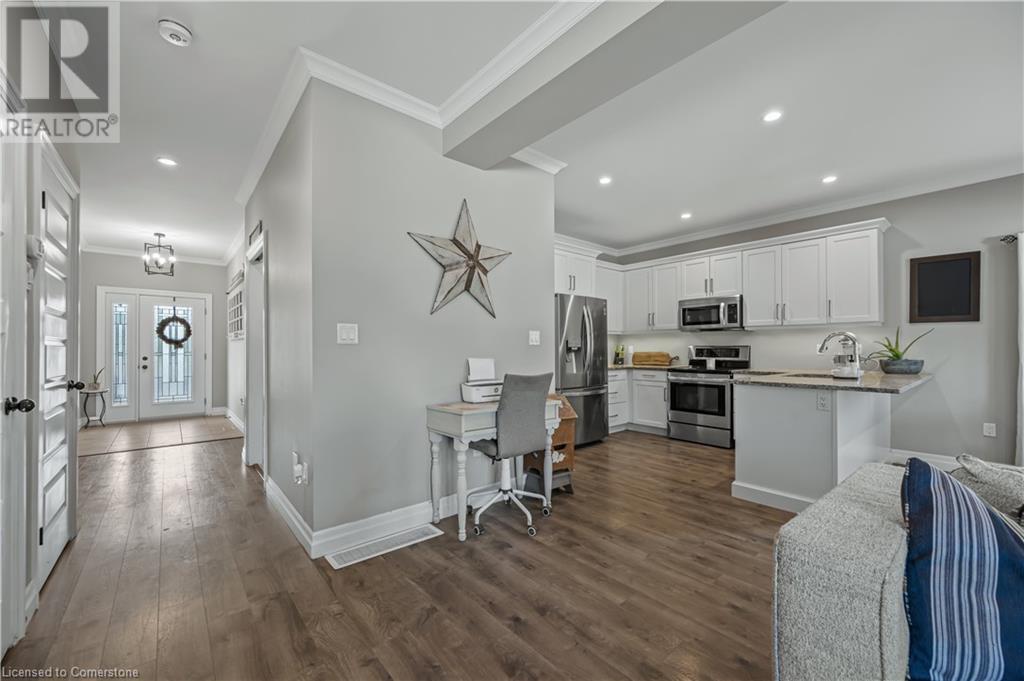 279 Oak Street, Lucan, Ontario  N0M 2J0 - Photo 9 - 40632846