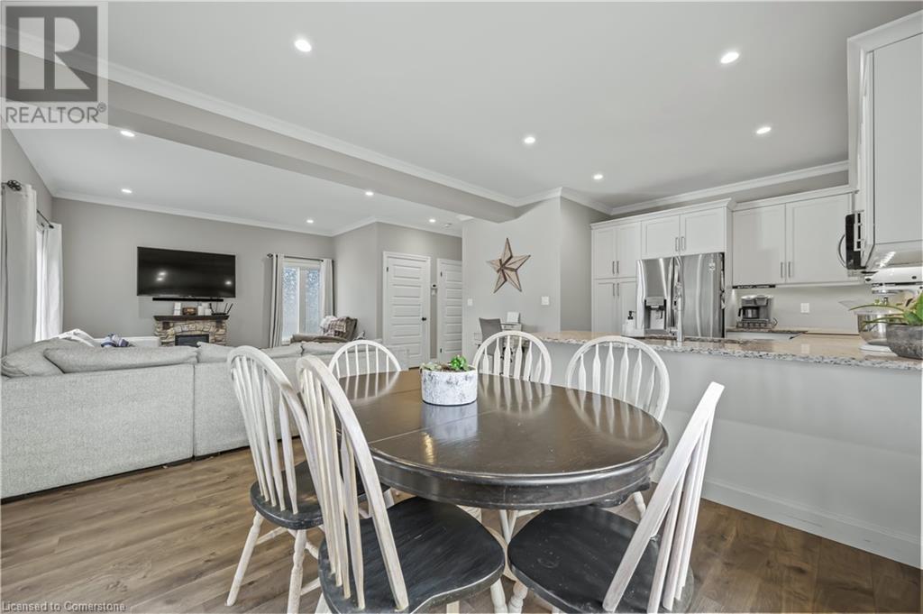 279 Oak Street, Lucan, Ontario  N0M 2J0 - Photo 13 - 40632846