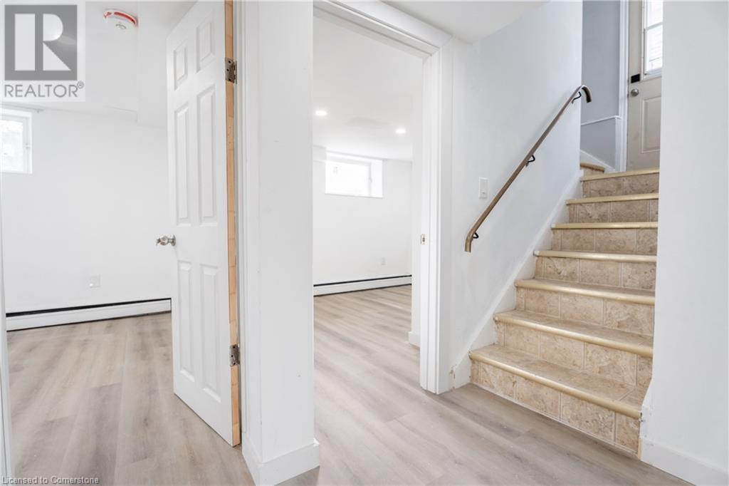 191 West 2nd Street Unit# Lower, Hamilton, Ontario  L9C 3G2 - Photo 4 - 40676490