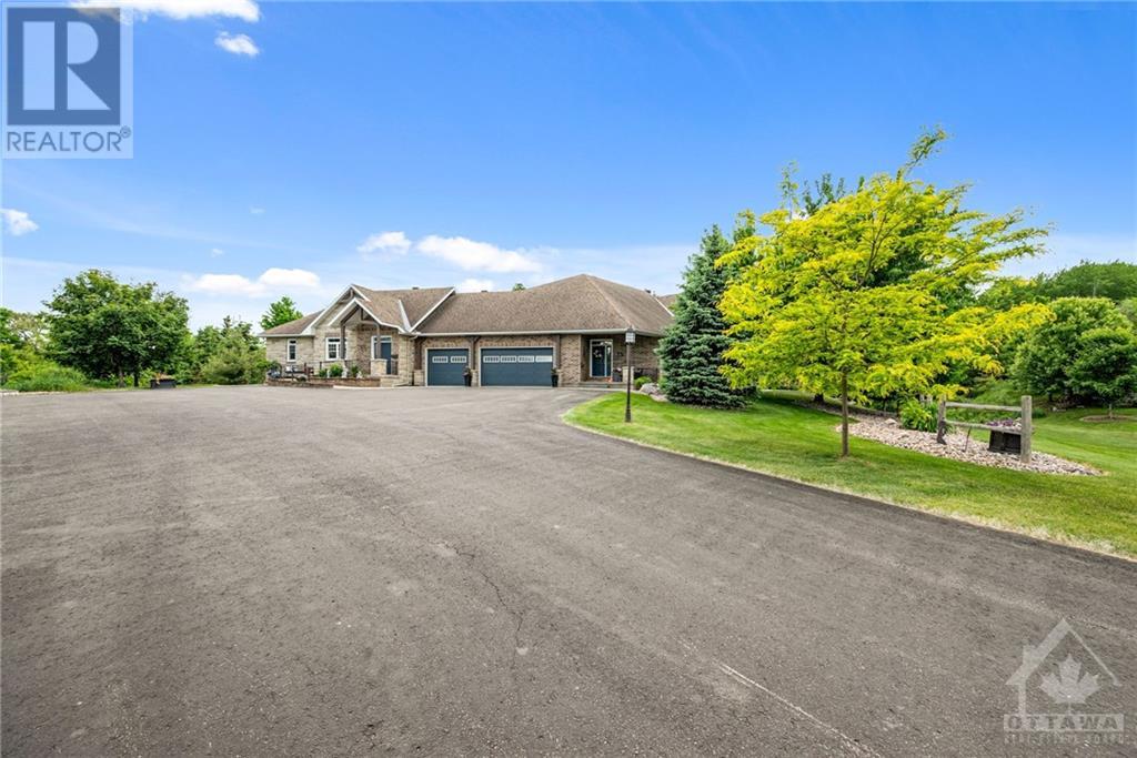 37 Fairhaven Place, Mcnab/braeside, Ontario  K7S 0B7 - Photo 2 - X10428613