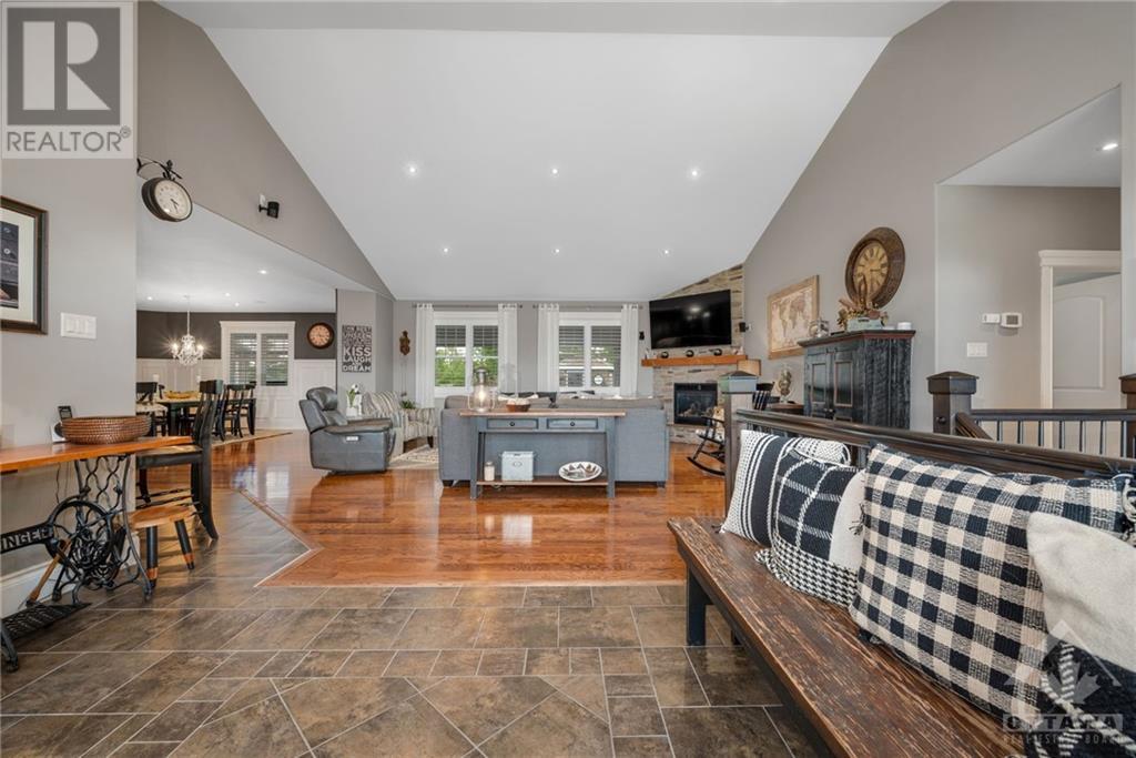 37 Fairhaven Place, Mcnab/braeside, Ontario  K7S 0B7 - Photo 3 - X10428613