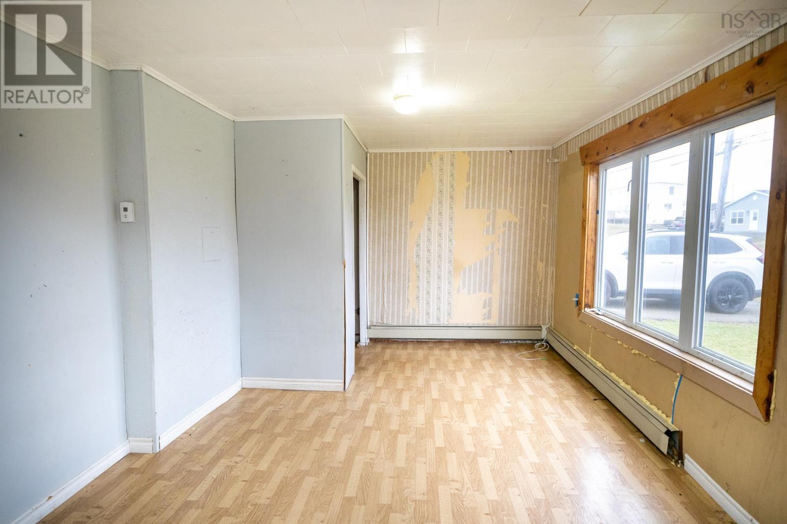 19/21 Tenth Street, Glace Bay, Nova Scotia  B1A 4L6 - Photo 37 - 202423889