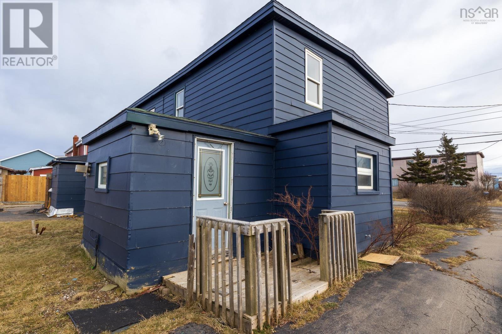 19/21 Tenth Street, Glace Bay, Nova Scotia  B1A 4L6 - Photo 5 - 202423889