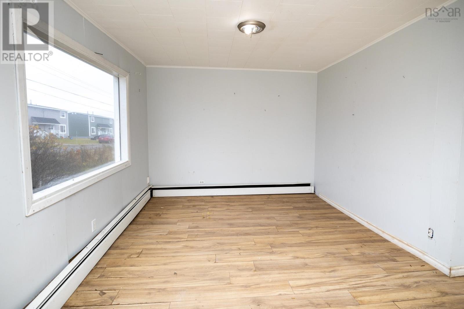19/21 Tenth Street, Glace Bay, Nova Scotia  B1A 4L6 - Photo 9 - 202423889