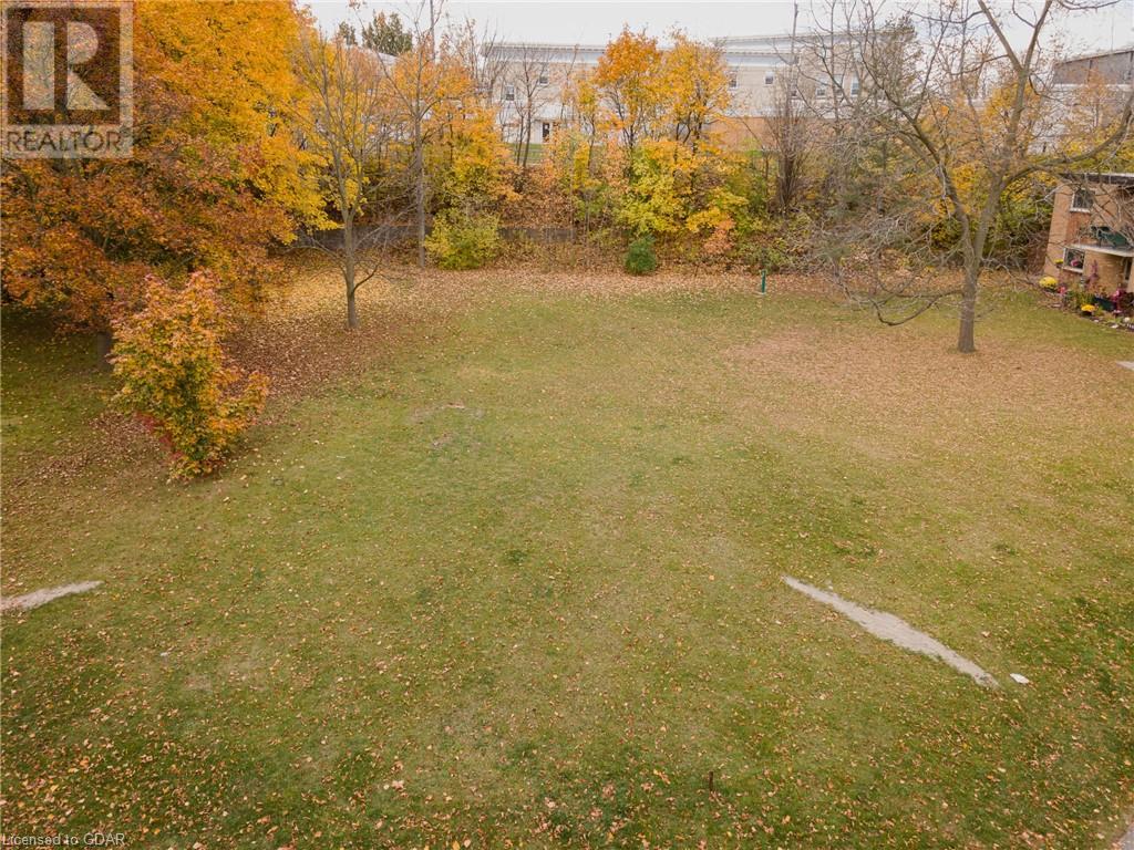 106 Sunnylea CrescentGuelph (Waverley), Ontario  N1E 1W6 - Photo 5 - X11822613