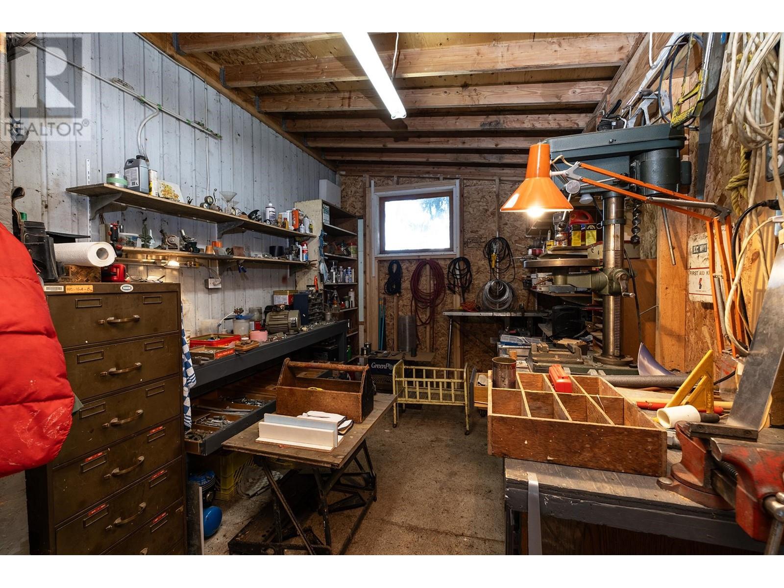 896 Charman Road, Gibsons, British Columbia  V0N 1V4 - Photo 35 - R2944980