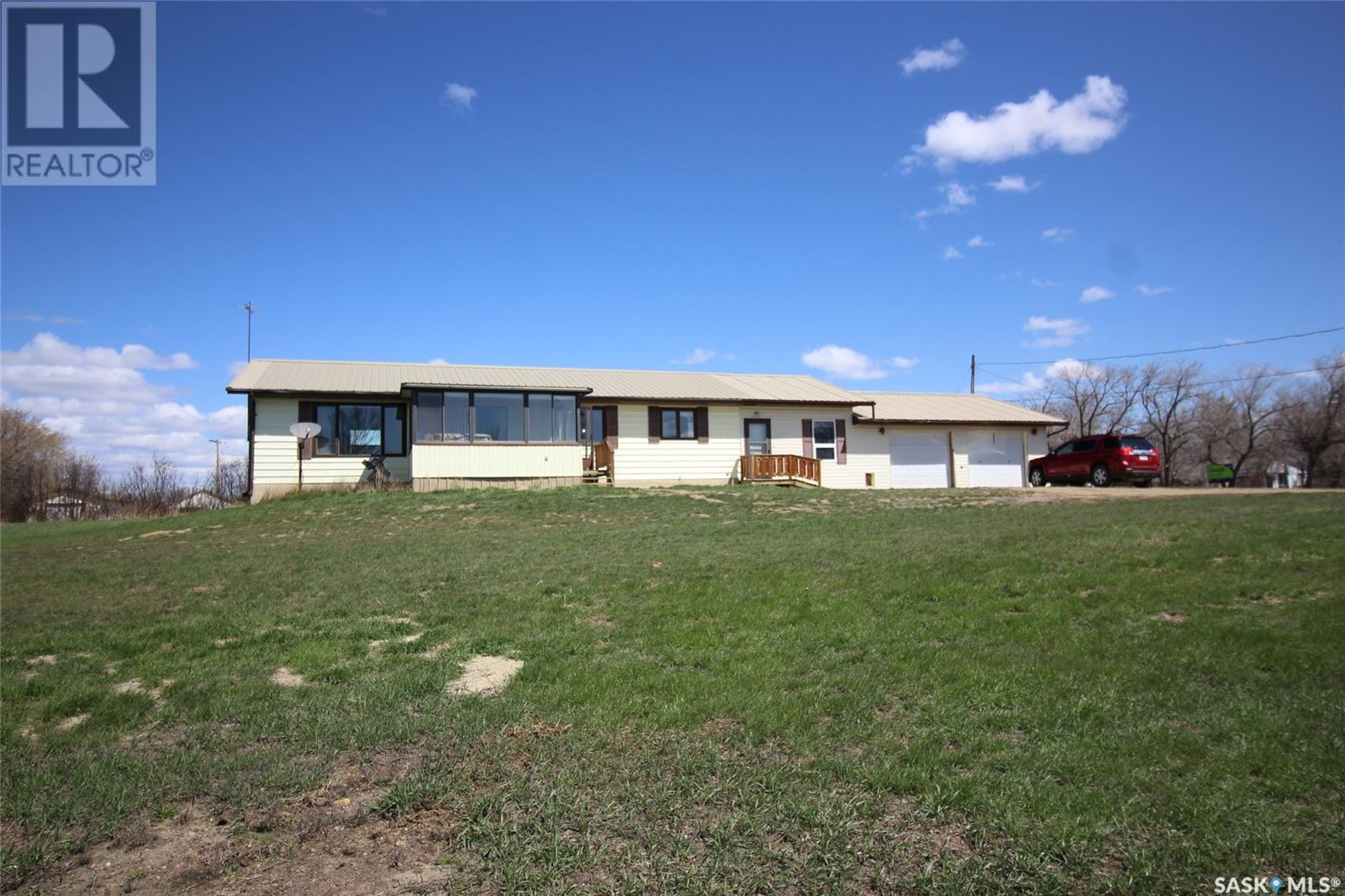 223 2nd Street W, Climax, Saskatchewan  S0N 0N0 - Photo 28 - SK977170