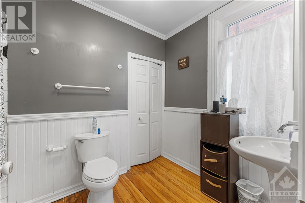 128 Flora StreetOttawa, Ontario  K1R 5R5 - Photo 10 - X10428907