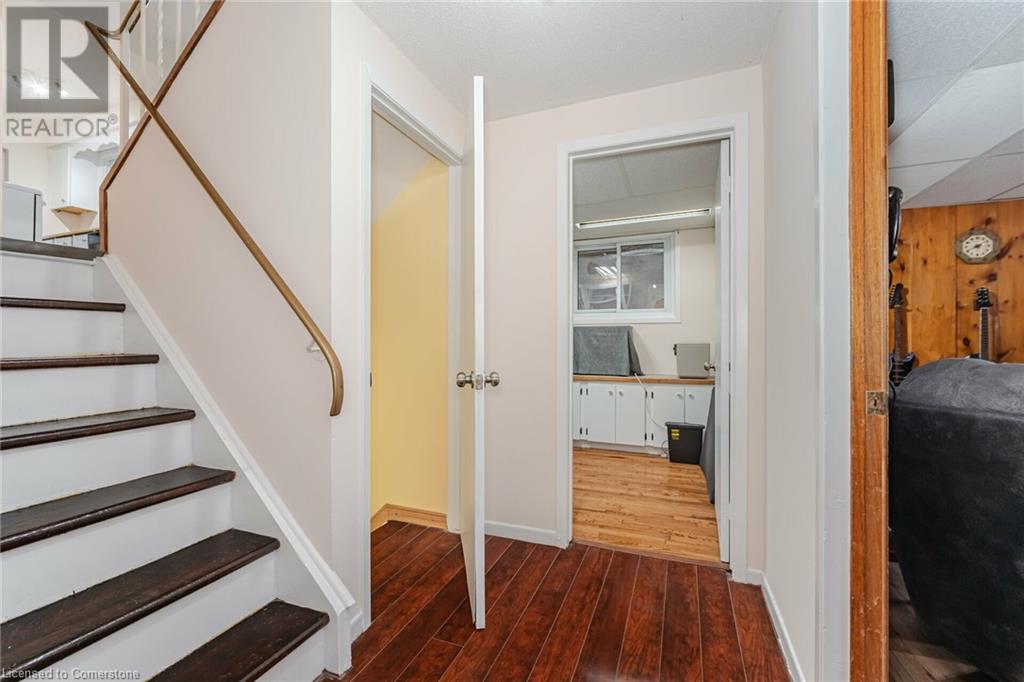 51 Monteagle Court, Hamilton, Ontario  L9C 6Y1 - Photo 31 - 40678584