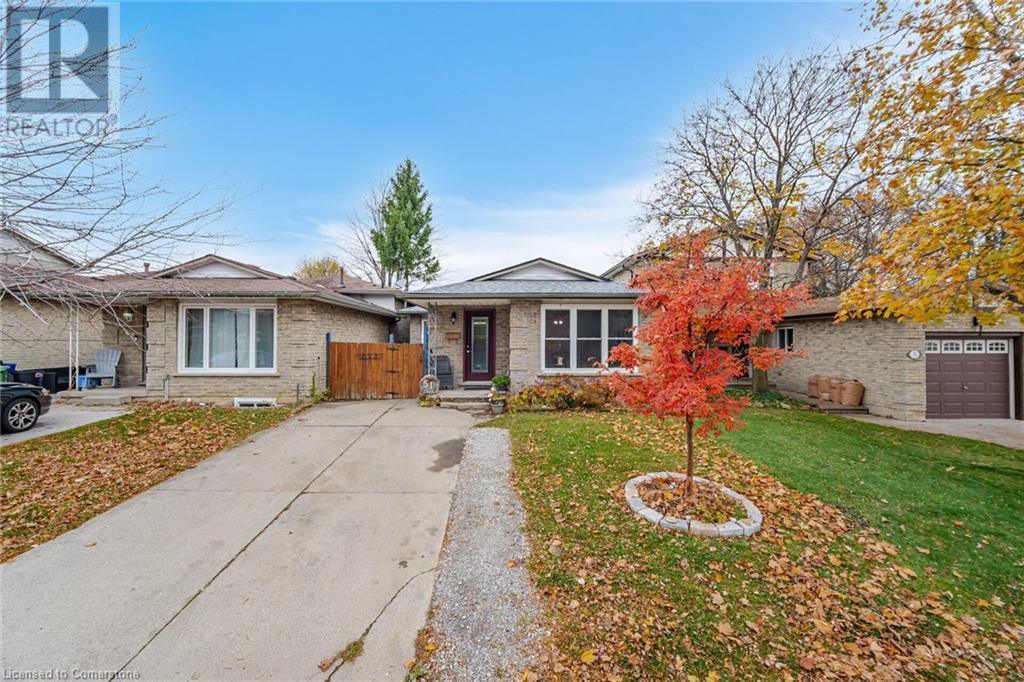 51 Monteagle Court, Hamilton, Ontario  L9C 6Y1 - Photo 2 - 40678584