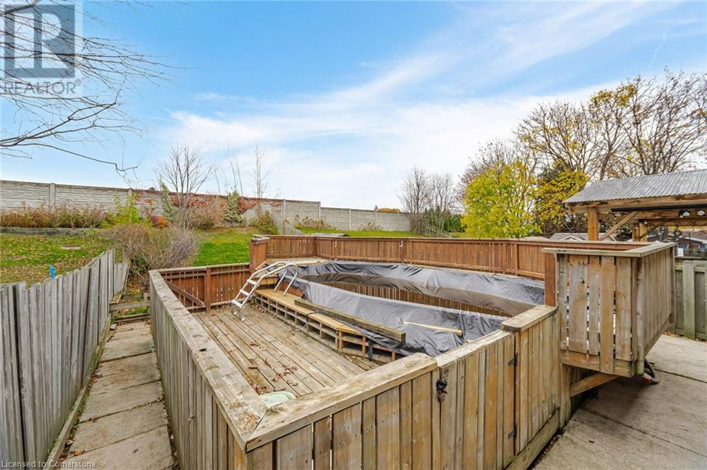 51 Monteagle Court, Hamilton, Ontario  L9C 6Y1 - Photo 45 - 40678584