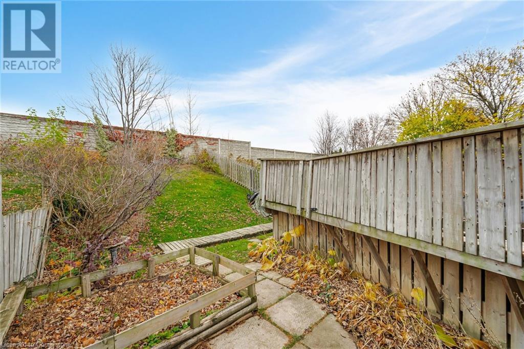 51 Monteagle Court, Hamilton, Ontario  L9C 6Y1 - Photo 47 - 40678584