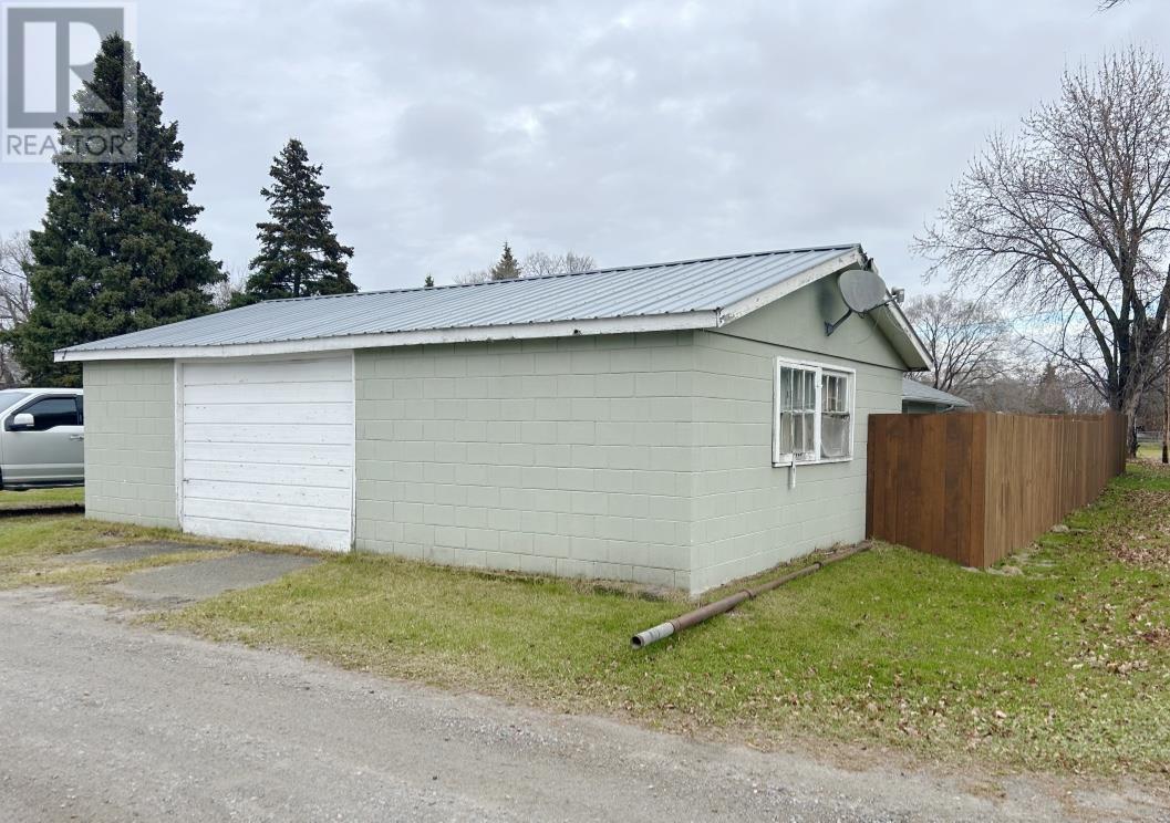 935 Armit Avenue North, Fort Frances, Ontario  P9A 2J8 - Photo 4 - TB243537