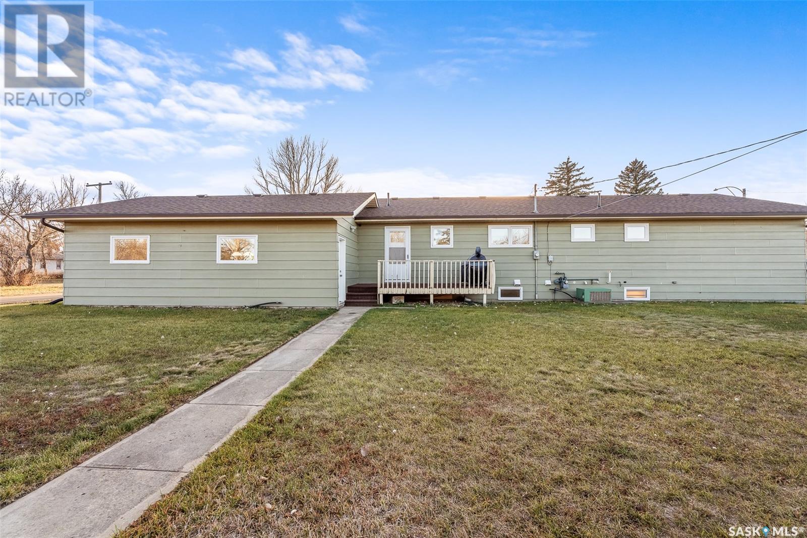 200 Prairie Avenue, Briercrest, Saskatchewan  S0H 0K0 - Photo 46 - SK988388