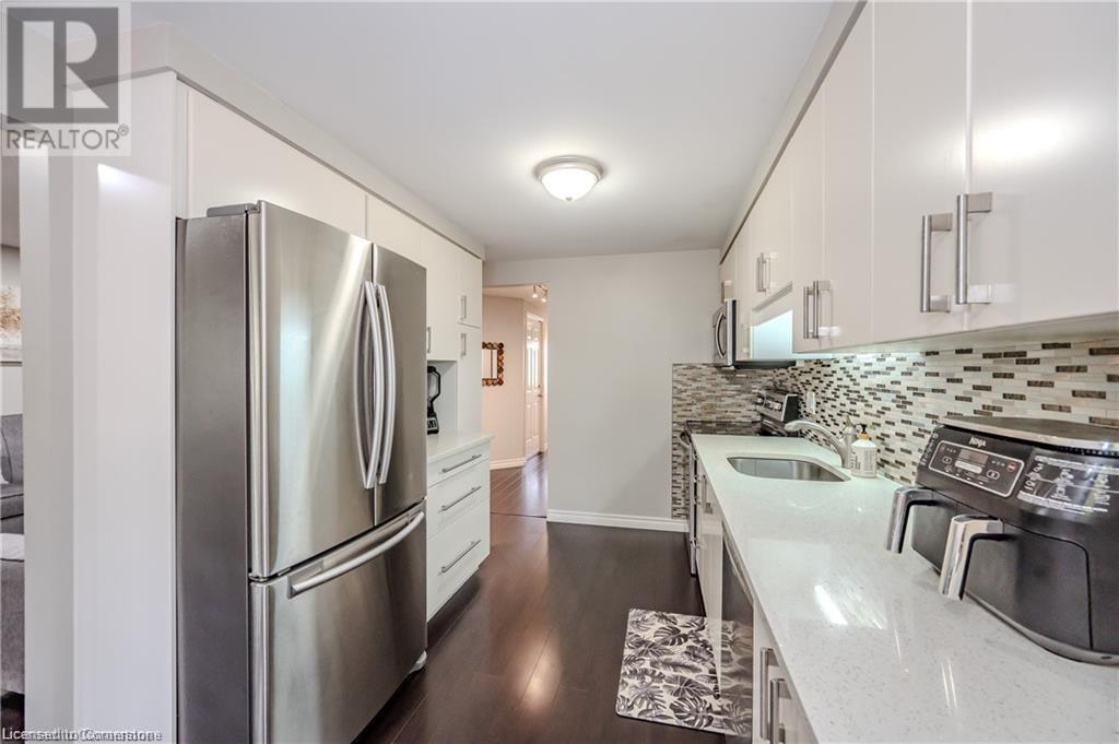 395 Downsview Place, Waterloo, Ontario  N2K 3W6 - Photo 11 - 40678637