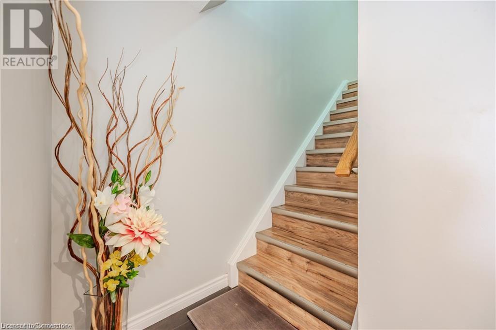 395 Downsview Place, Waterloo, Ontario  N2K 3W6 - Photo 15 - 40678637