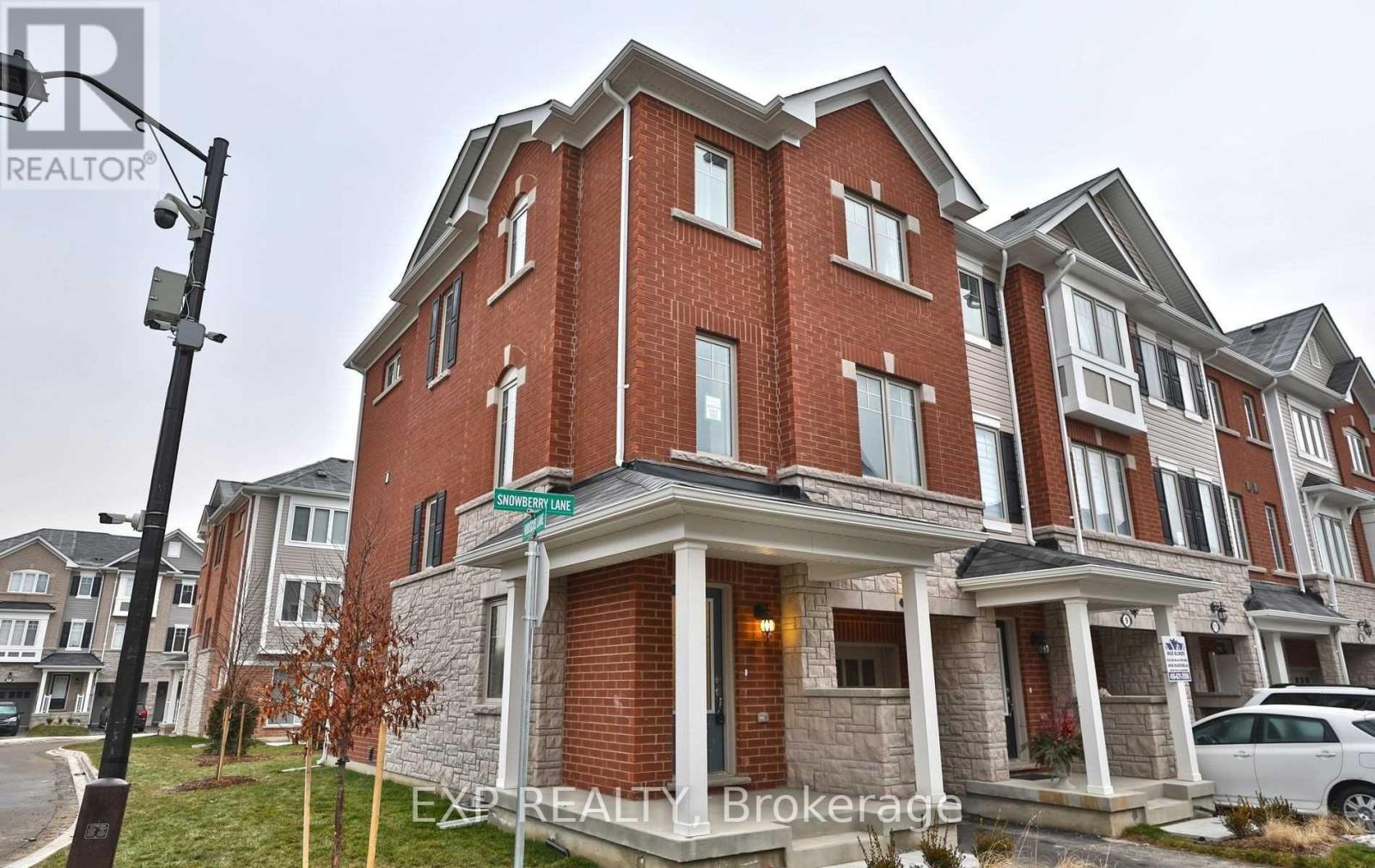 7 SNOWBERRY LANE, Hamilton, Ontario