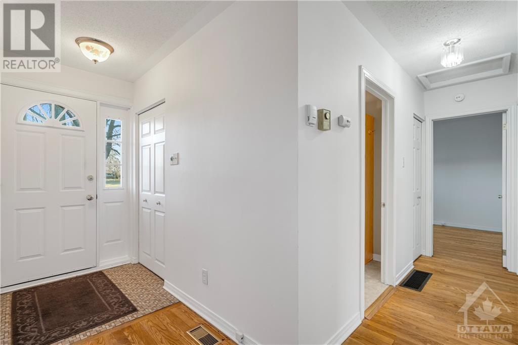 17 Domus Crescent, Ottawa, Ontario  K2H 6A3 - Photo 13 - X10428940