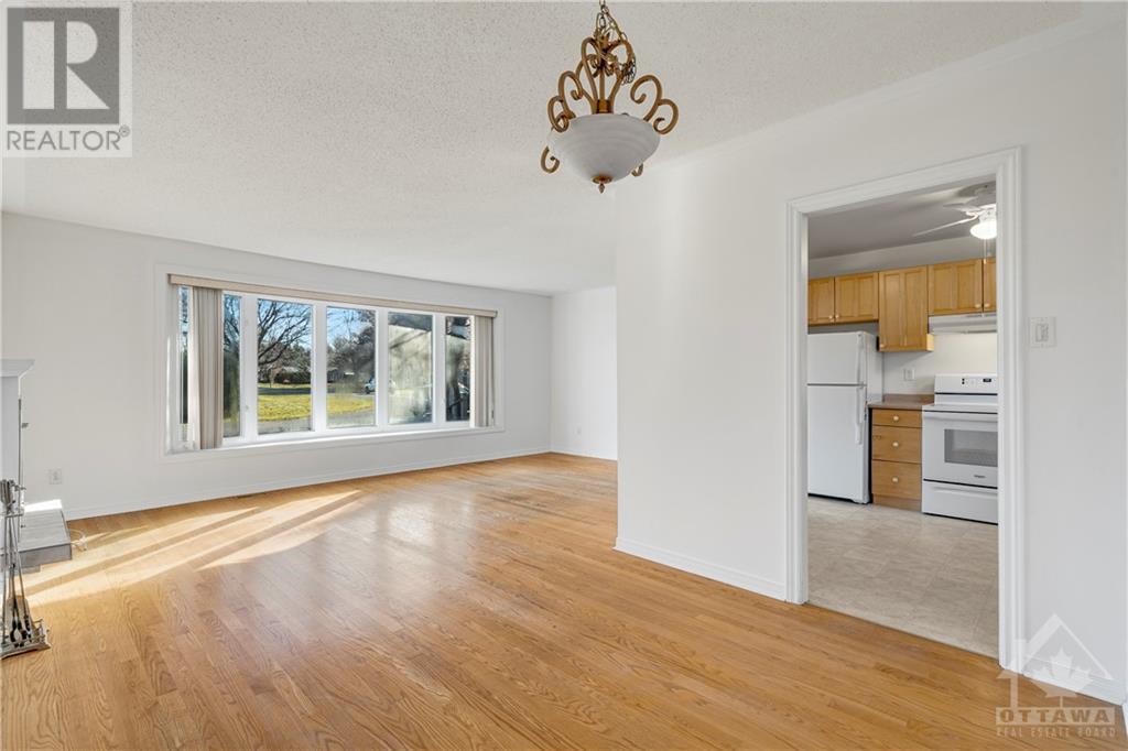 17 Domus Crescent, Ottawa, Ontario  K2H 6A3 - Photo 8 - X10428940