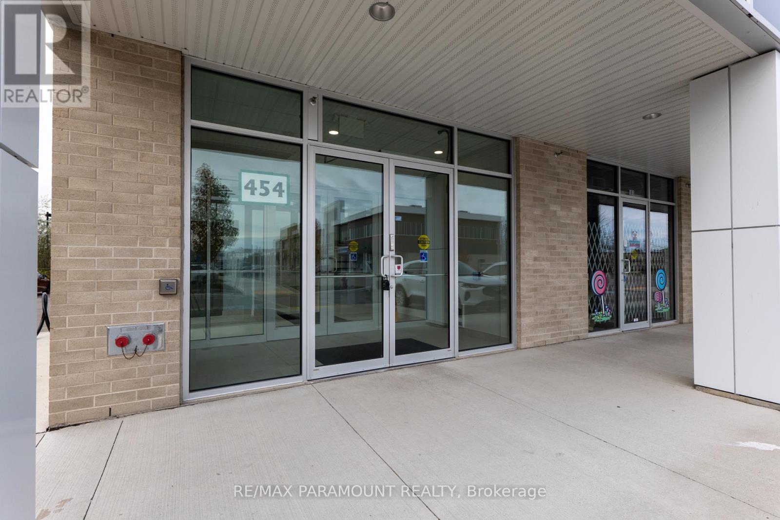 Property at 208 - 454 HESPELER ROAD image 4