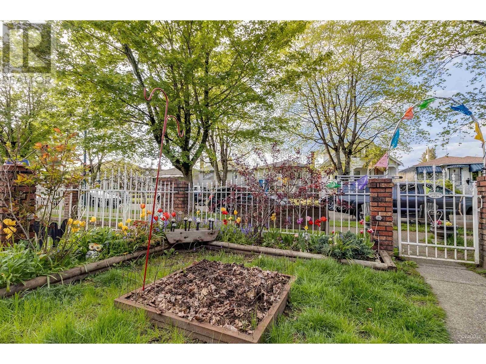 2752 Grant Street, Vancouver, British Columbia  V5K 3H2 - Photo 27 - R2945004