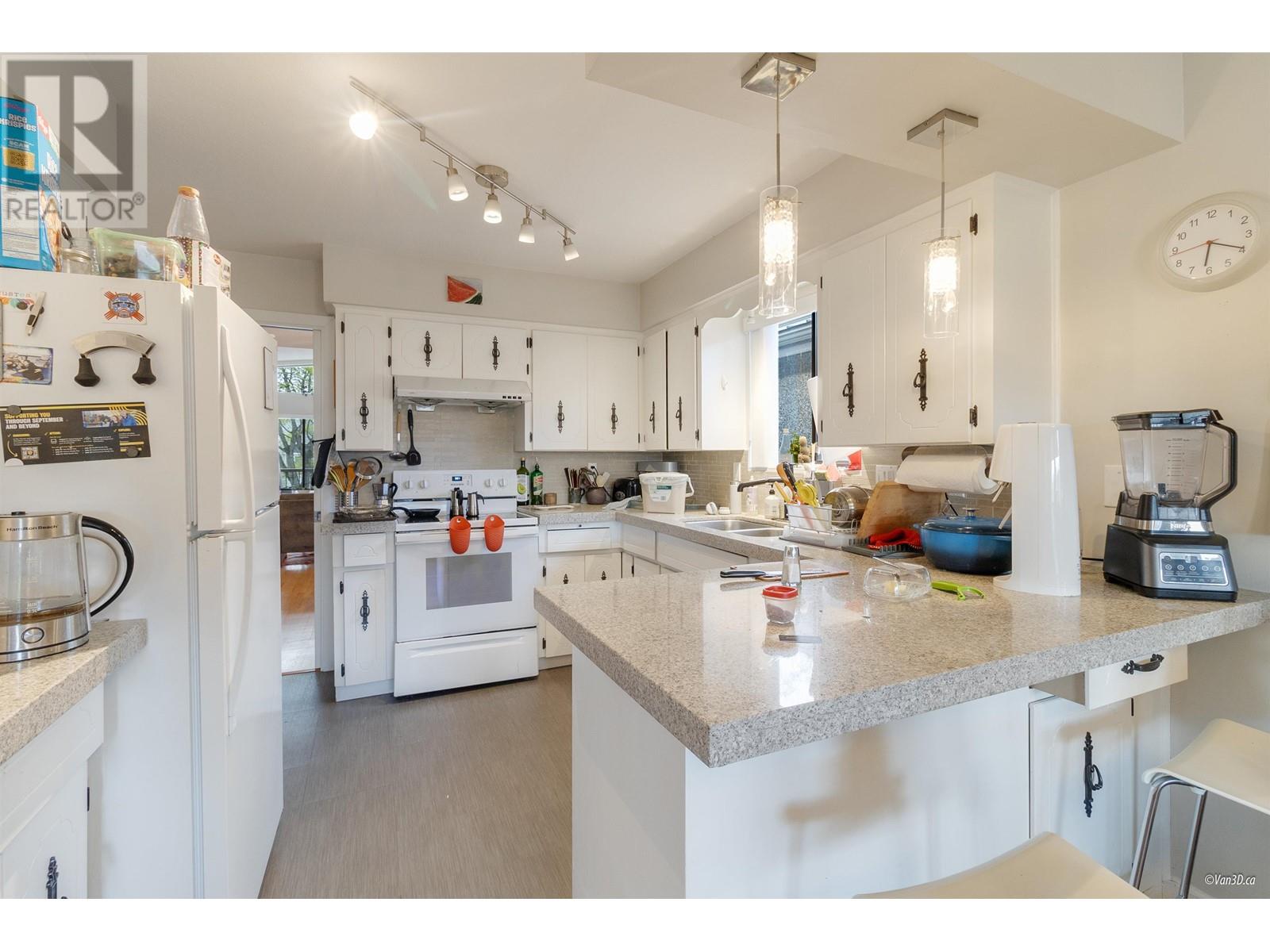 2752 Grant Street, Vancouver, British Columbia  V5K 3H2 - Photo 8 - R2945004