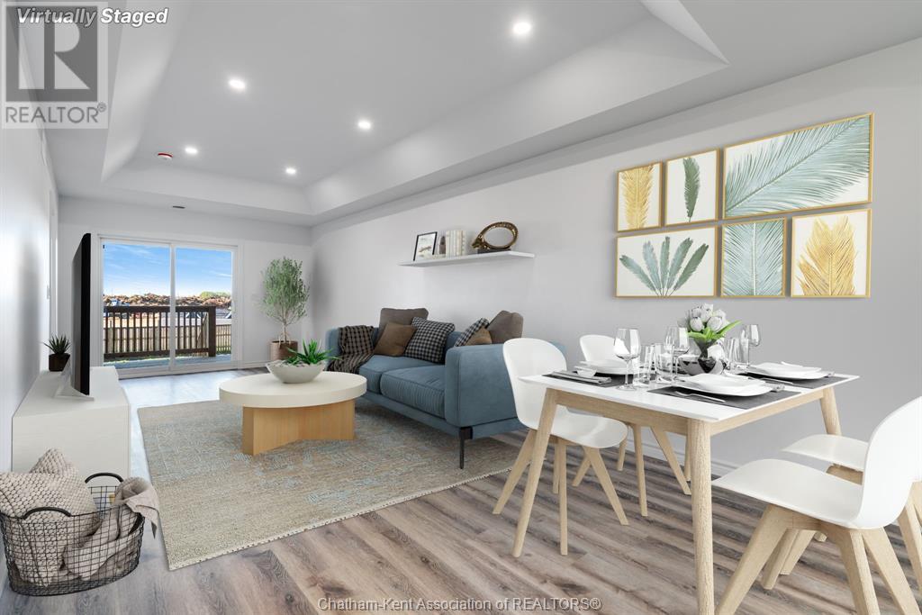 Property at 98 Erie STREET North image 5