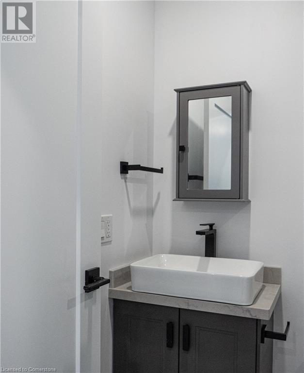 284 James Street N Unit# 4, Hamilton, Ontario  L8R 2L3 - Photo 8 - 40670707