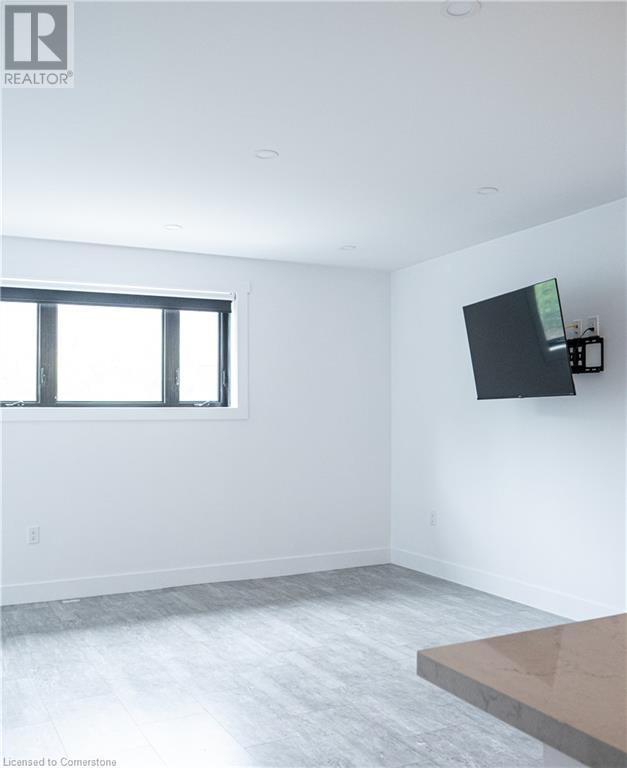 284 James Street N Unit# 5, Hamilton, Ontario  L8R 2L3 - Photo 4 - 40670764