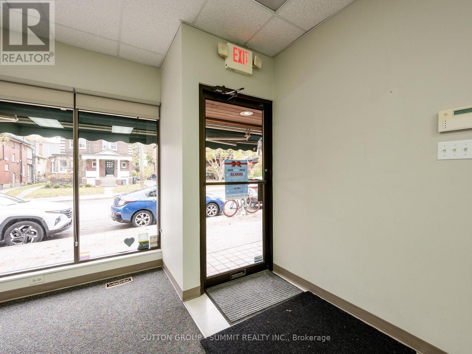 281 Roncesvalles Avenue, Toronto (Roncesvalles), Ontario  M6R 2M3 - Photo 5 - W10429123