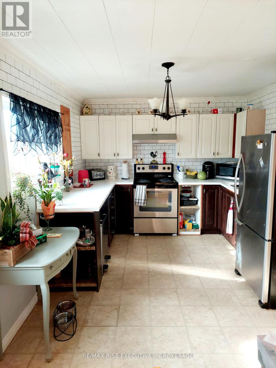 Property at 248 CEMETERY ROAD image 3