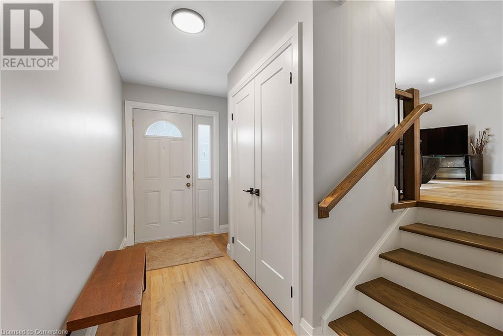 6146 Monterey Avenue, Niagara Falls, Ontario  L2H 2A4 - Photo 5 - XH4202701