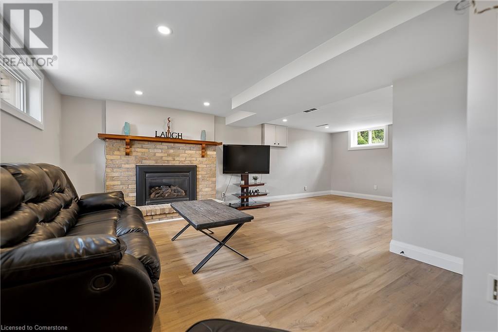 6146 Monterey Avenue, Niagara Falls, Ontario  L2H 2A4 - Photo 19 - XH4202701