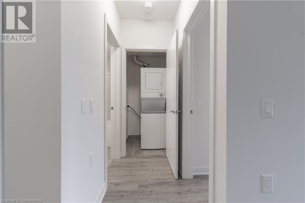 340 Plains Road E Unit# 411Burlington, Ontario  L7T 0C2 - Photo 17 - 40678623