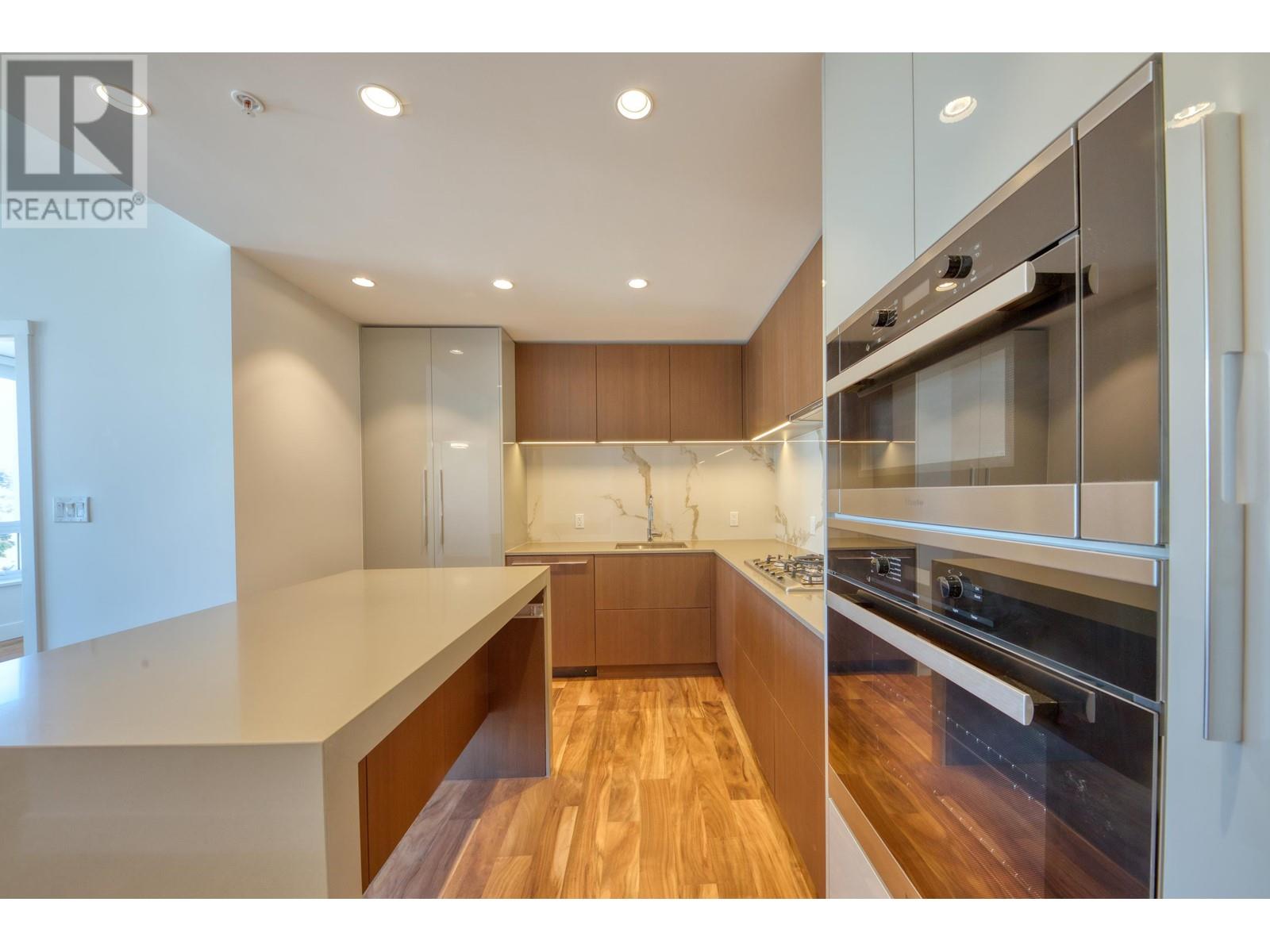 1008 1632 Lions Gate Lane, North Vancouver, British Columbia  V7P 0E2 - Photo 1 - R2945031