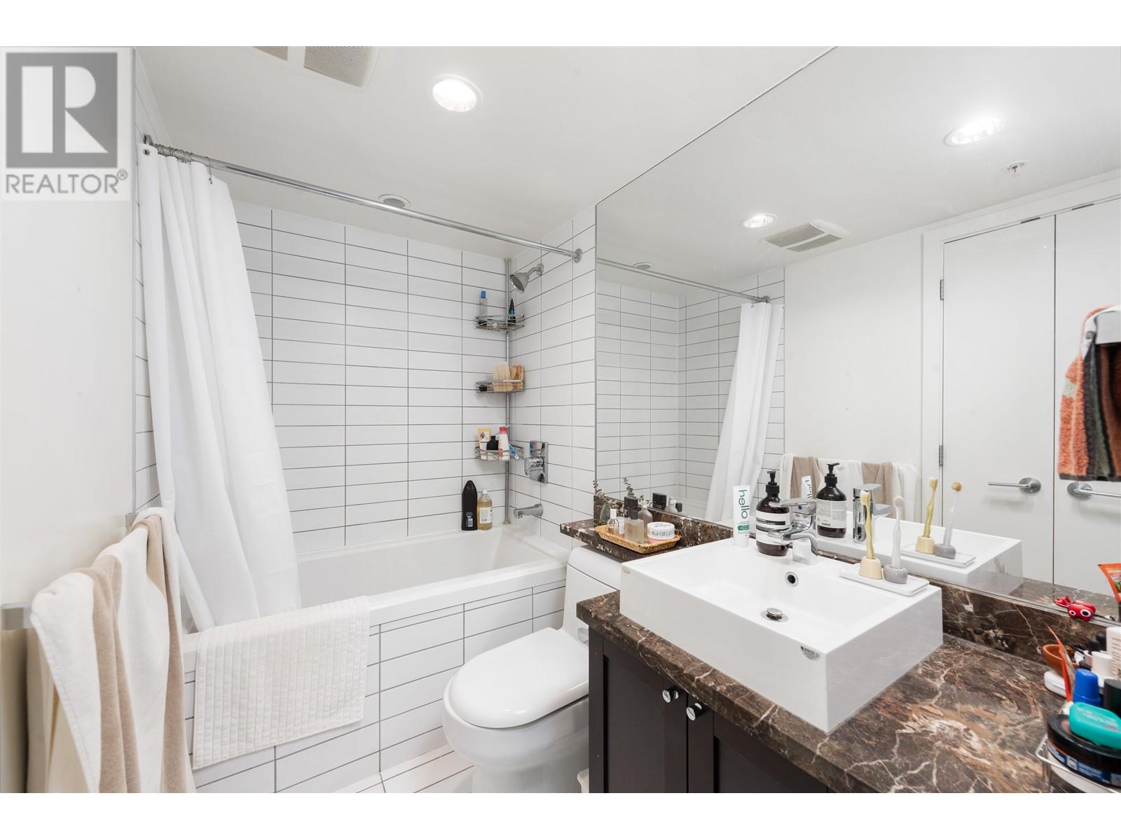 Listing Picture 13 of 26 : 2008 4815 ELDORADO MEWS, Vancouver / 溫哥華 - 魯藝地產 Yvonne Lu Group - MLS Medallion Club Member