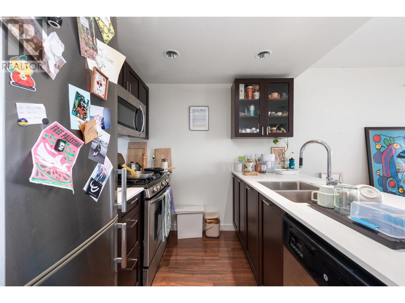 Listing Picture 7 of 26 : 2008 4815 ELDORADO MEWS, Vancouver / 溫哥華 - 魯藝地產 Yvonne Lu Group - MLS Medallion Club Member