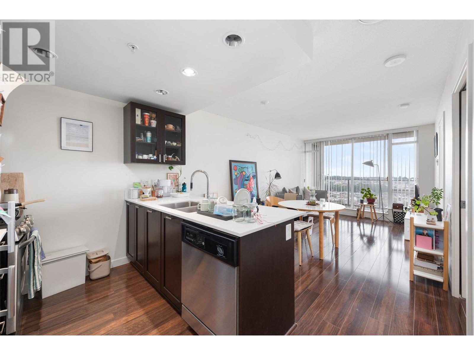 Listing Picture 8 of 26 : 2008 4815 ELDORADO MEWS, Vancouver / 溫哥華 - 魯藝地產 Yvonne Lu Group - MLS Medallion Club Member