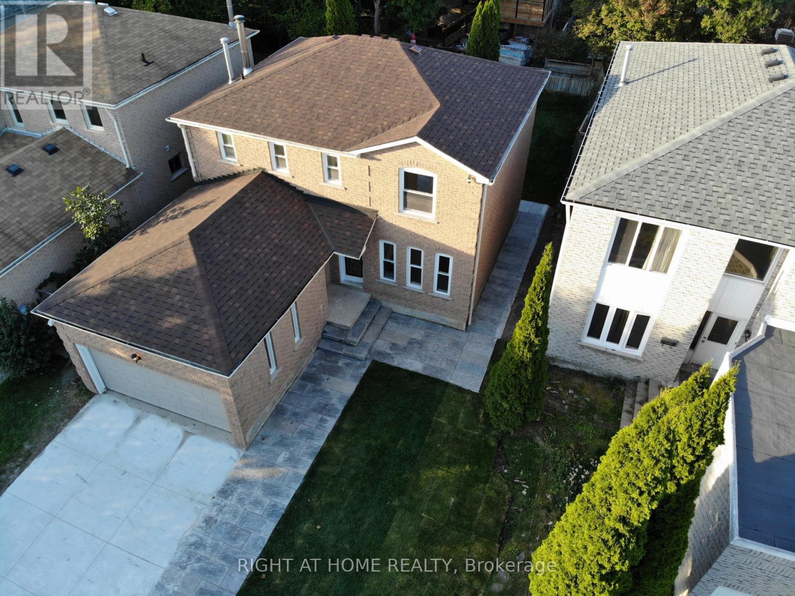 Property at 247 HICKLING TRAIL image 1